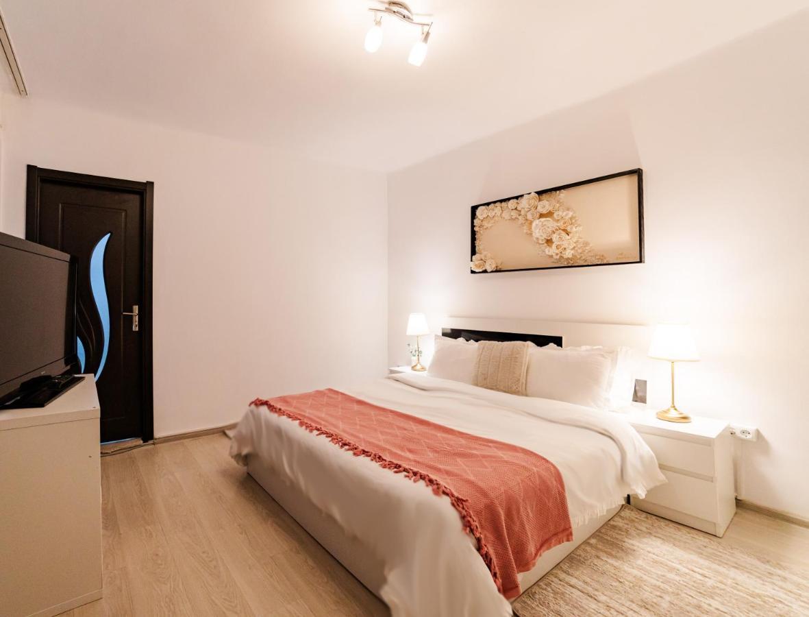 Anastasia Apartments With Parking ブラショフ エクステリア 写真