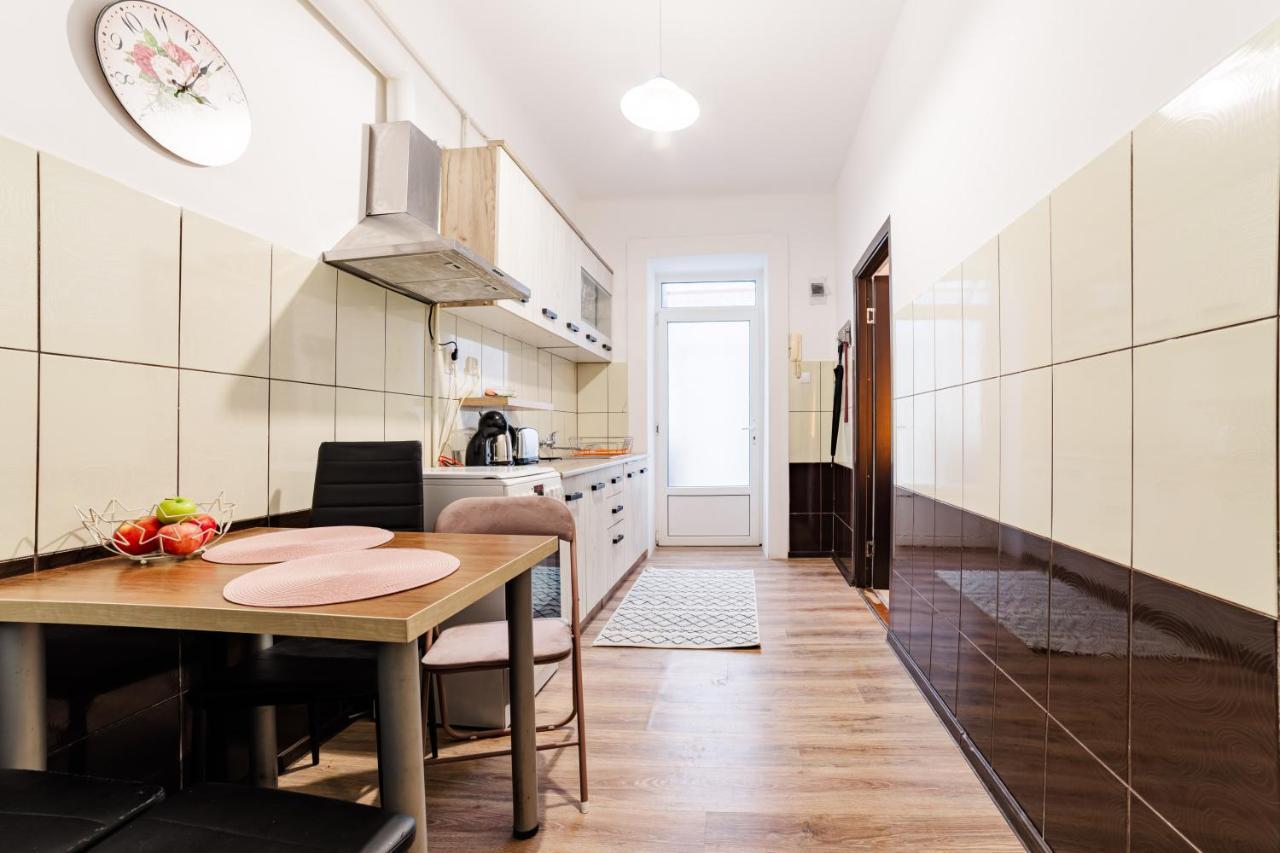 Anastasia Apartments With Parking ブラショフ エクステリア 写真