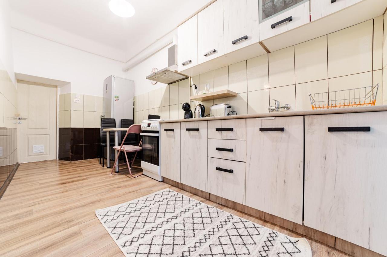 Anastasia Apartments With Parking ブラショフ エクステリア 写真